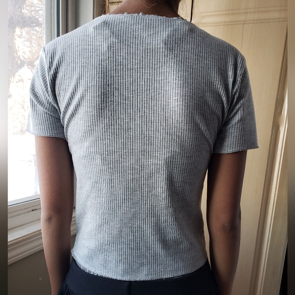POOF New York Gray Ribbed V-Neck Top - Picture 6 of 7